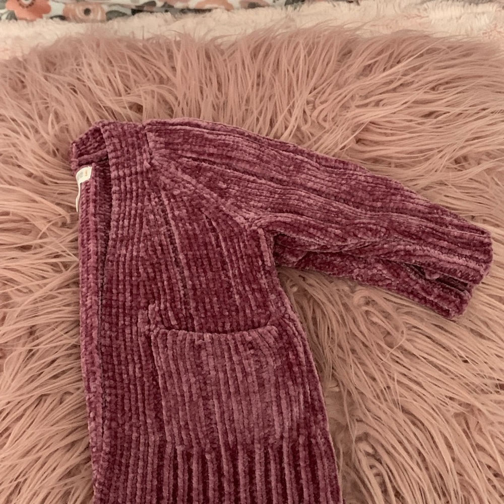 Sweater - Picture 2 of 6